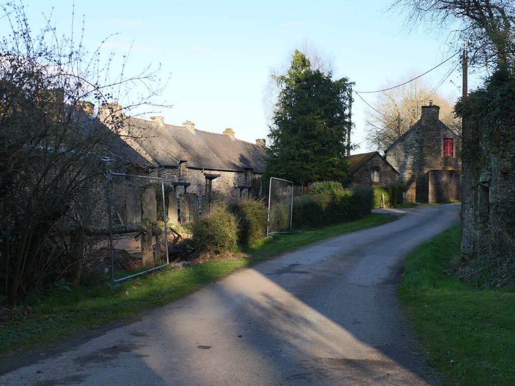 La rue du Village "le chataignier" à Saint-just (35)