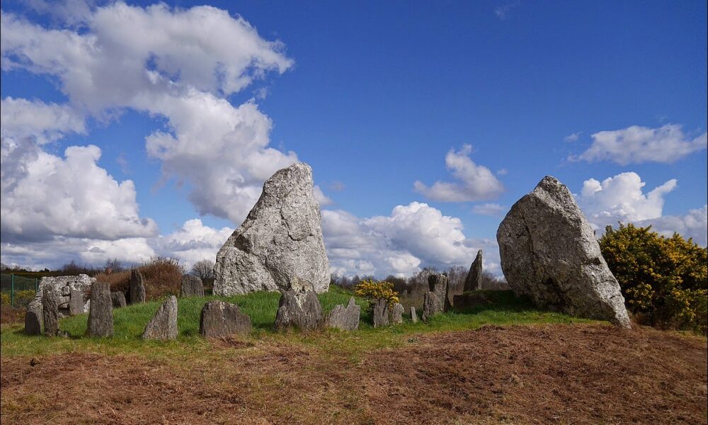 le Chateau-Bû, tumulus du site mégalithique de Saint-Just