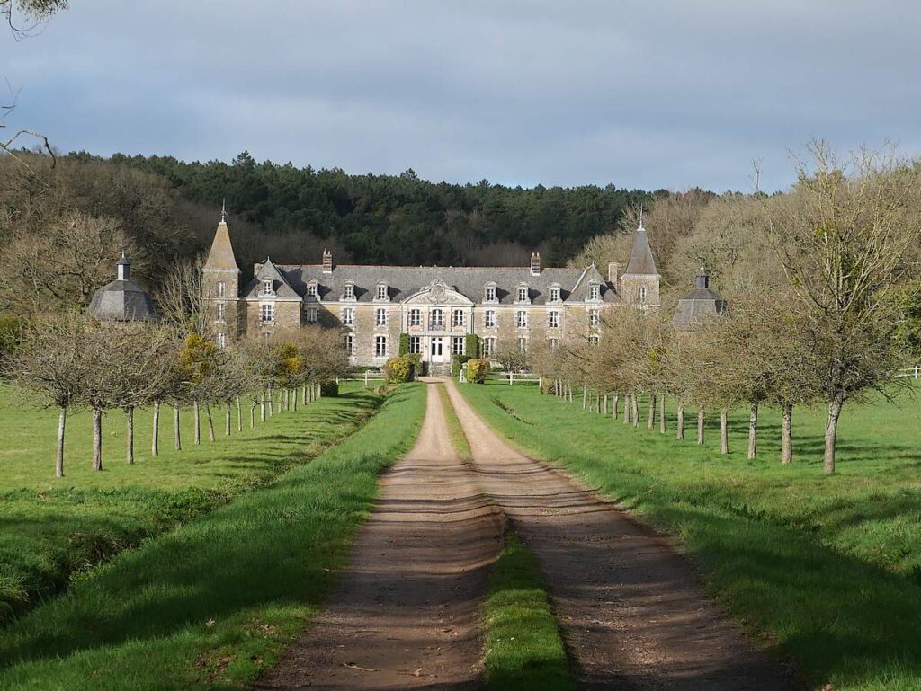 Le château de La Haye du Déron, à Sixt-sur-Aff