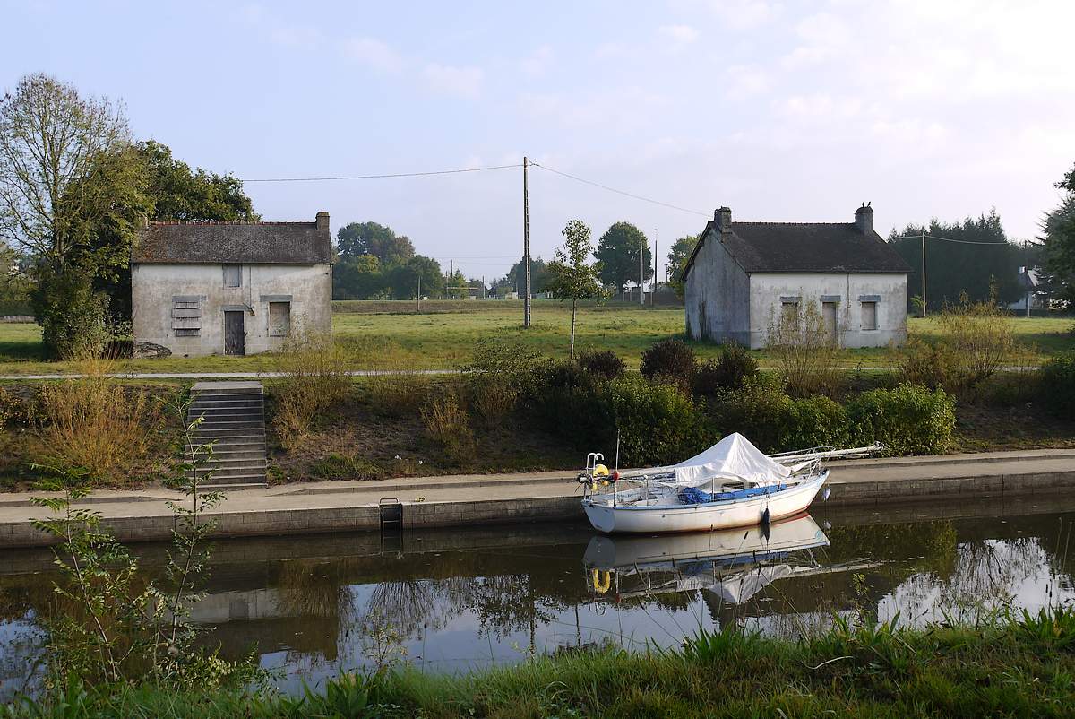 Barrage de la POTINAIS à Bains sur OUST en 2011