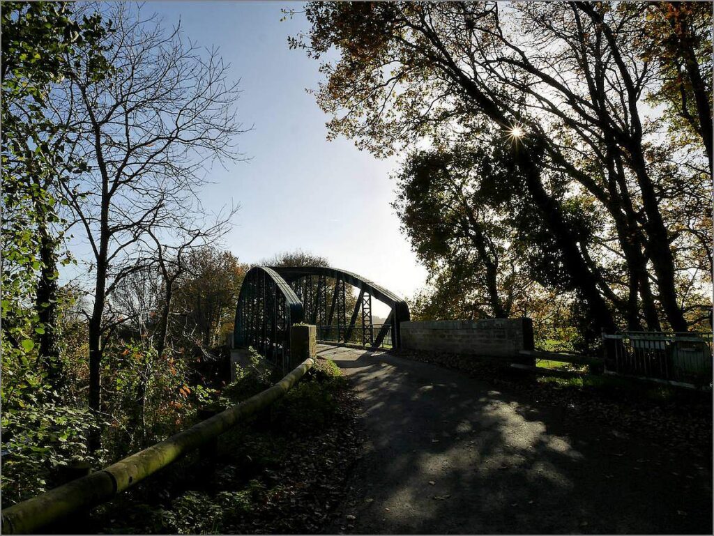En fin d'après midi, la lumière est belle au Pont du Grand Pas