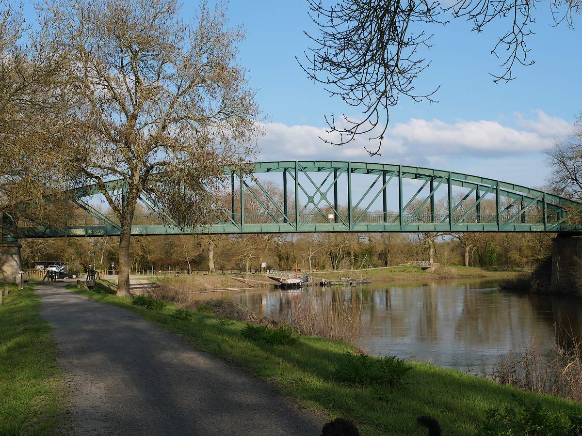 Le Pont du Grand Pas, Sainte Marie