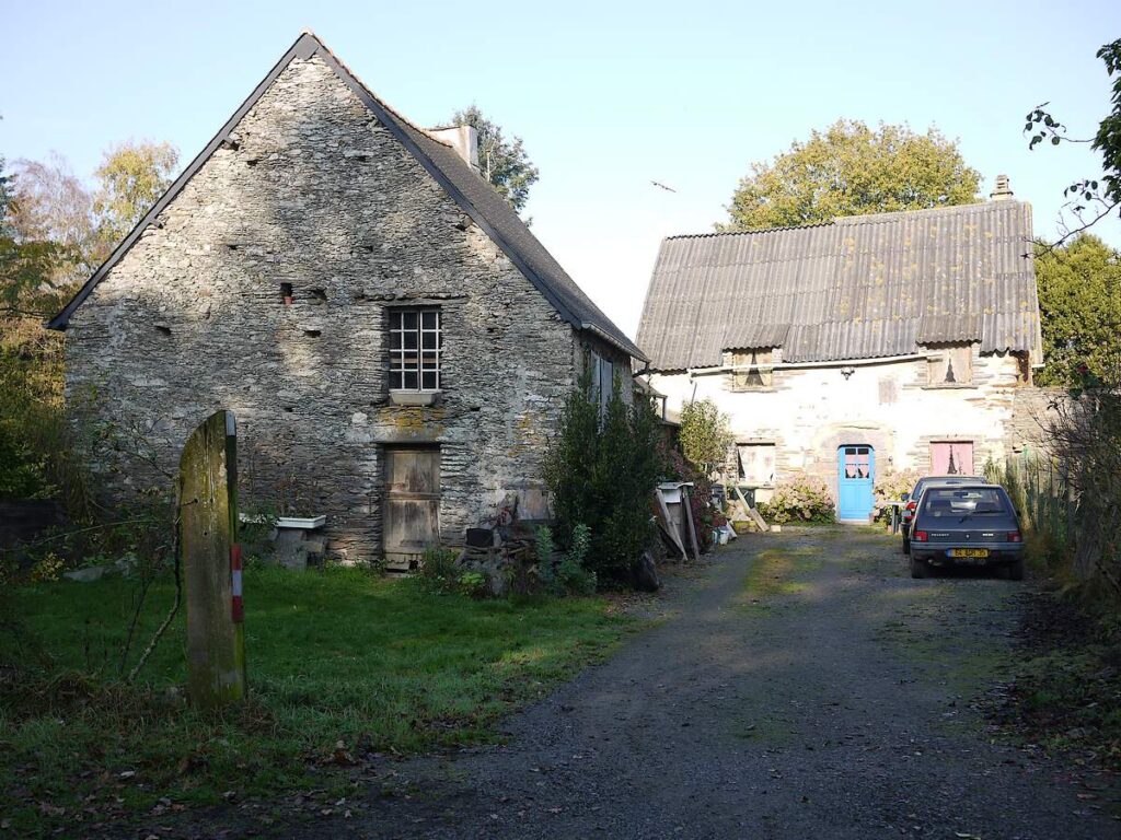 Poubreuil à Saint Just, belles maisons