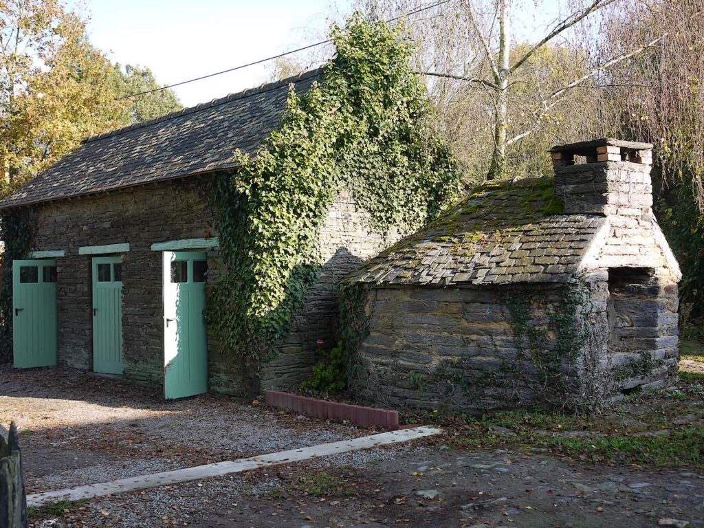 Four ancien à Poubreuil, hameau de Saint-Just