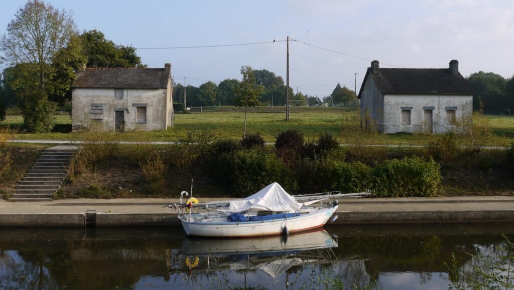 Barrage de la POTINAIS à Bains sur OUST en 2011