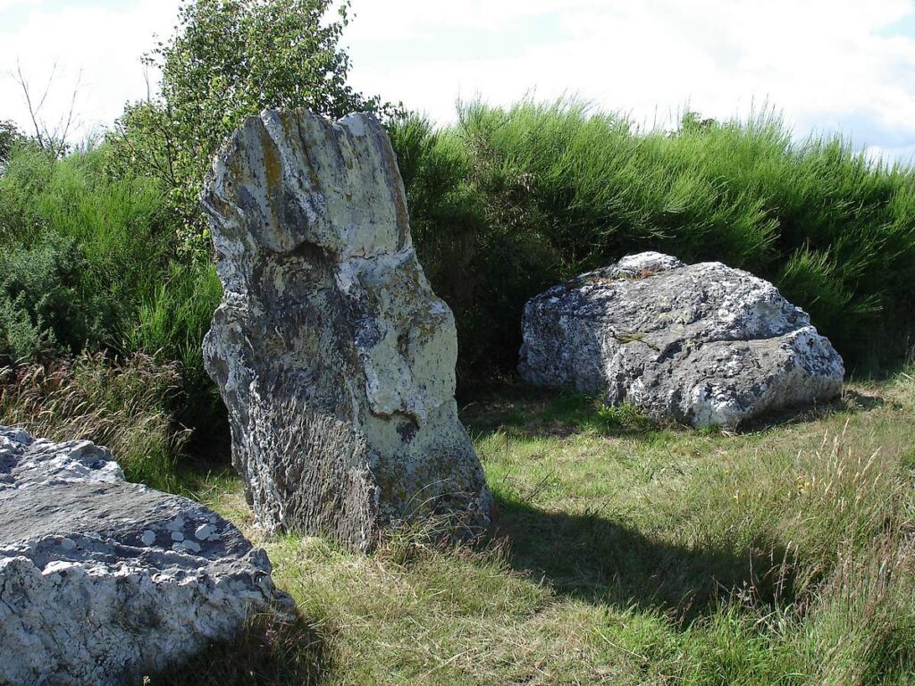 les juges du TRIBUNAL, ensemble mégalithique de Saint-Just