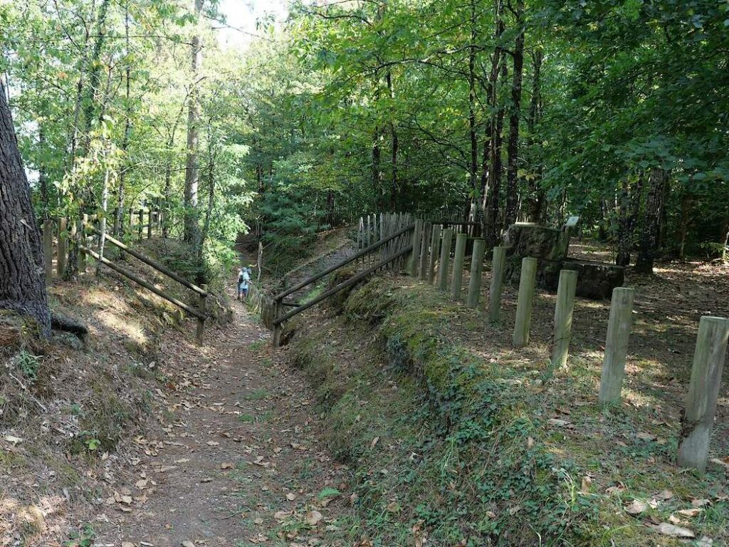 site des fours à chaux, promeneurs