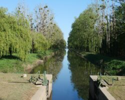 Près de l'écluse de limur à Peillac, sur le canal de Nantes à Brest