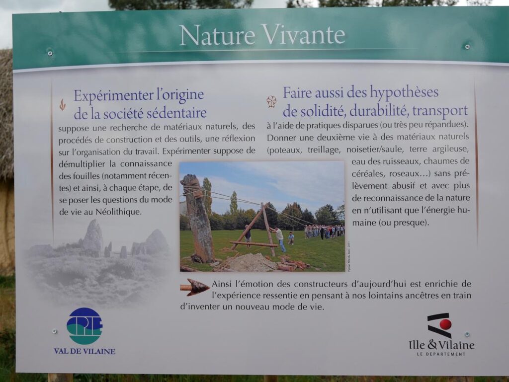 le panneau devant la maison préhistorique de Saint-Just