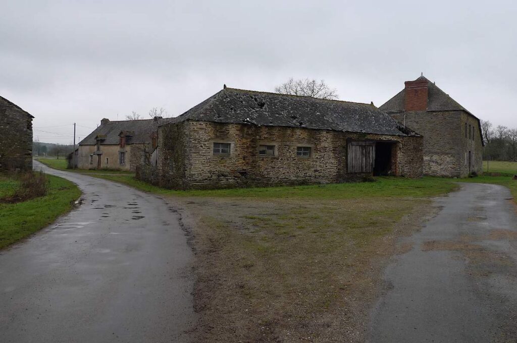 Le hameau de Cavalon En 2010, vue sur des bâtiments anciens