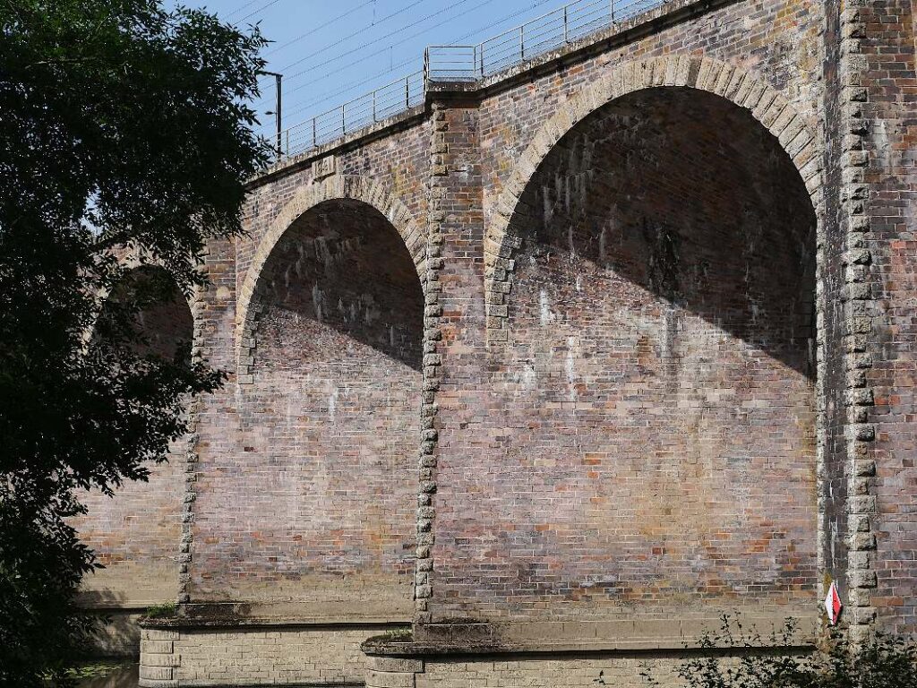 arches du viaduc de Corbinières