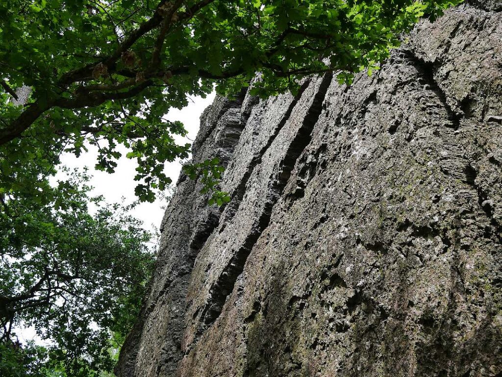paroi d'escalade de l'étang du val à Saint-just
