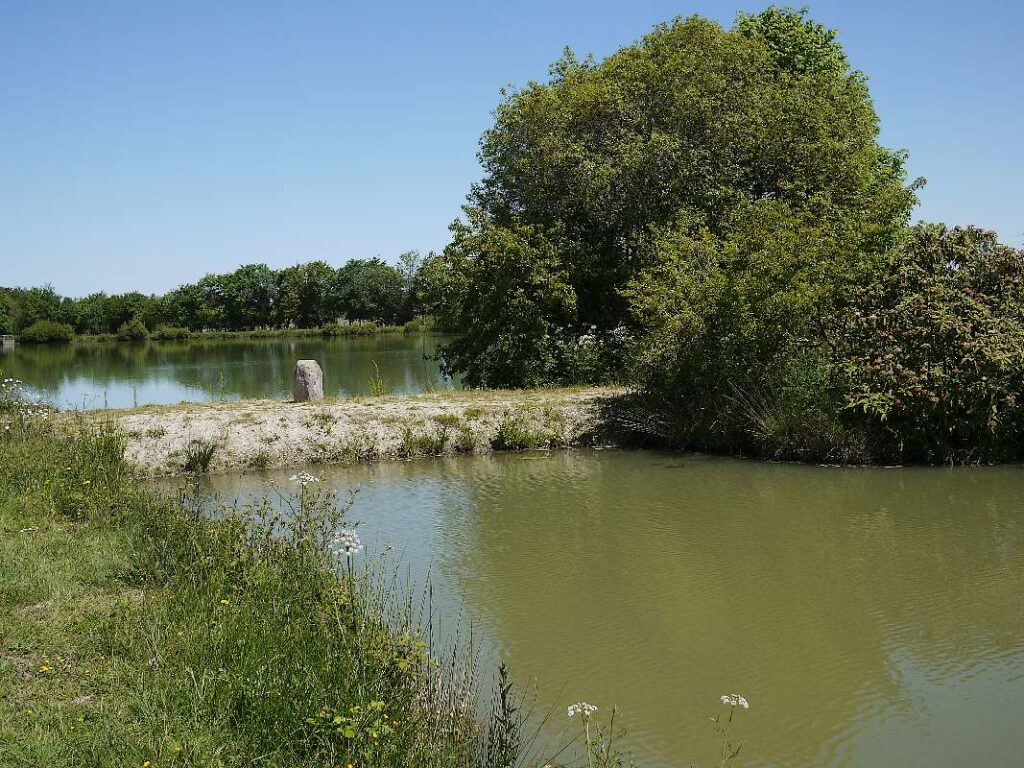 En 2012, on a relié l'ile au continent, à l'étang des quatre vents