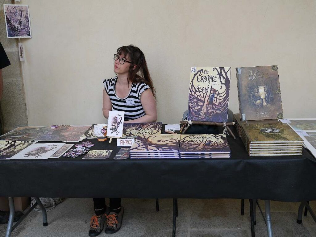 Le festival des littératures de l'imaginaire, les mystériales, dans le cloître de l'abbaye Saint-Sauveur, à Redon, en 2019