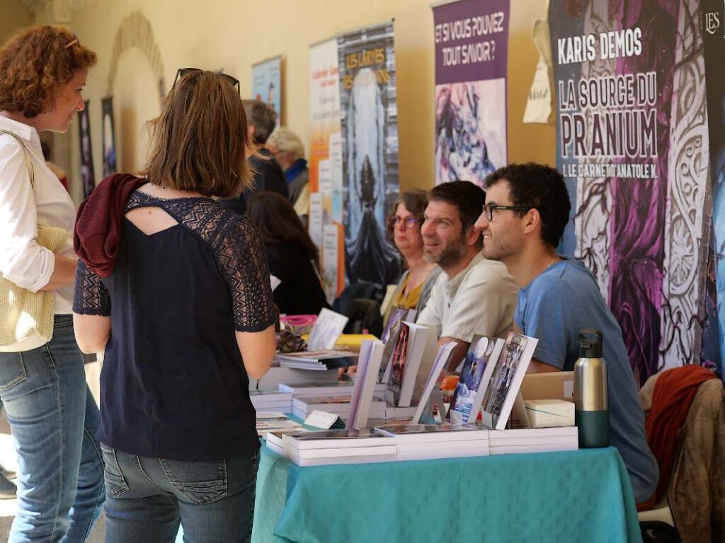 Auteurs, éditeurs du festival Mysteriales , littératures de l'imaginaire, à Redon, en 2022