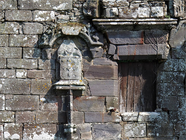 détail de la façade du château de la Provotais en 2016