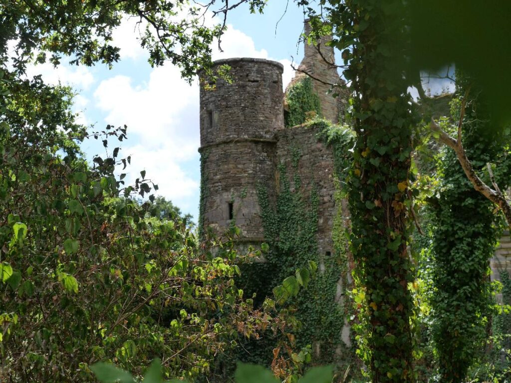 tour du manoir de la Provotaie, à Saint-Nicolas de Redon