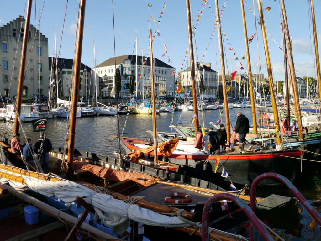 Le port de Redon avec ses vieux gréements pendant la Teillouse