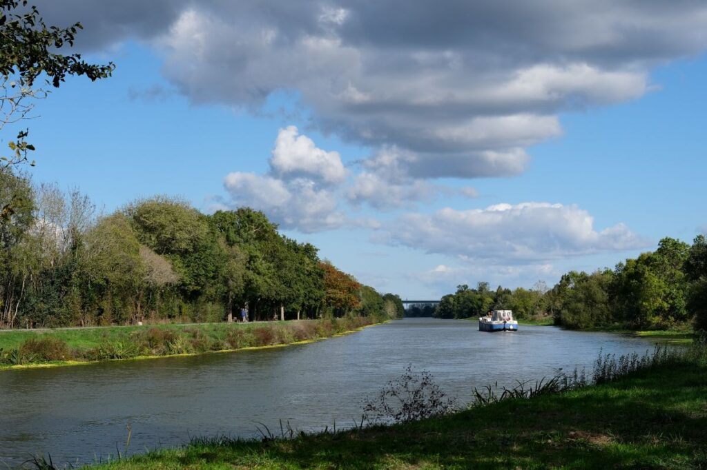 La vilaine à Saint Nicolas de Redon, le Condé remonte le fleuve